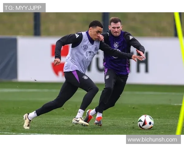 德国与秘鲁友谊赛精彩回顾：两队球员表现亮眼，友谊赛场上激情四溢